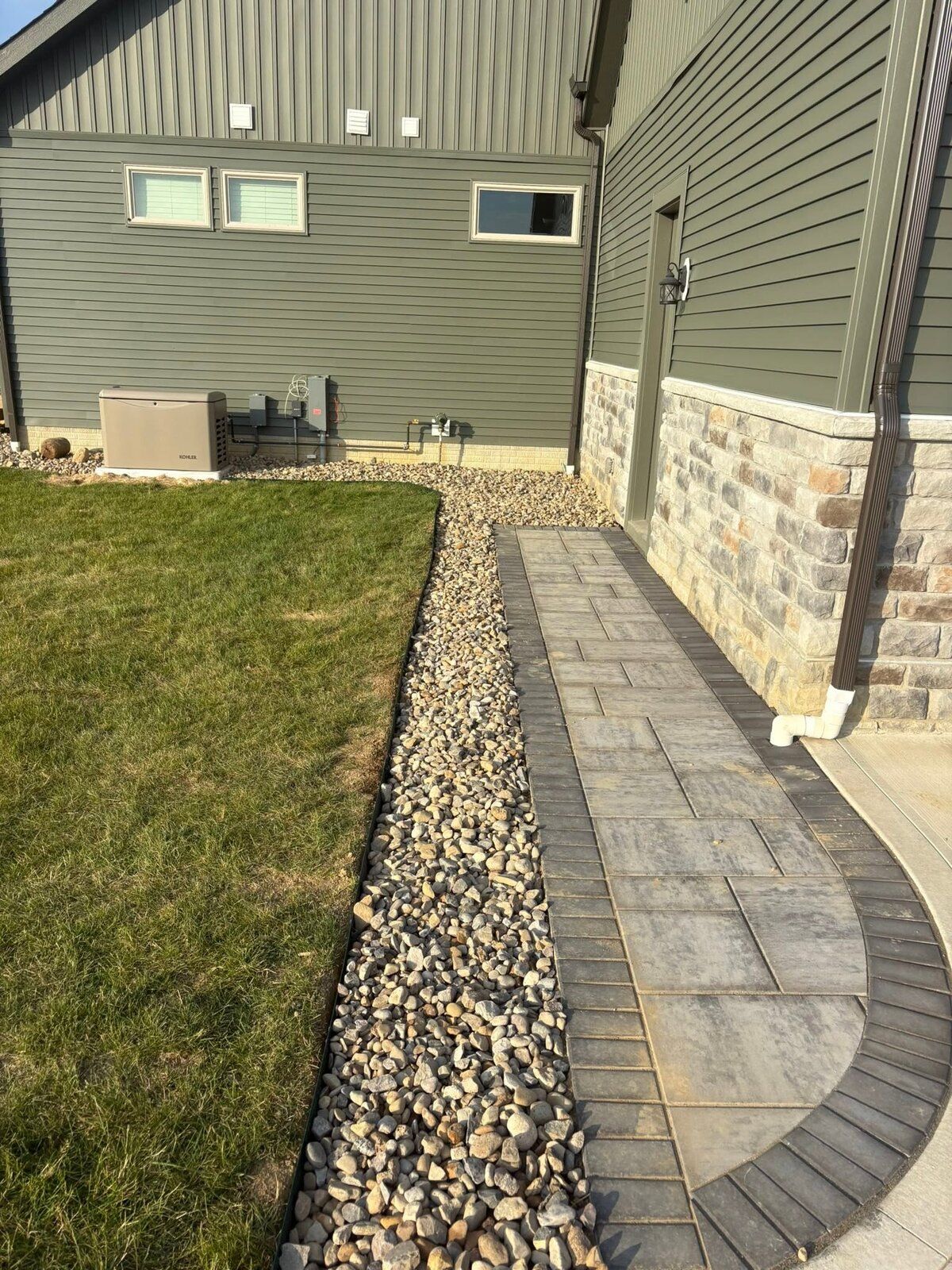Walkways & Hardscape